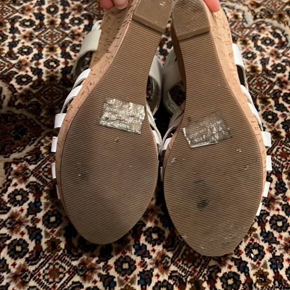 Guess Wedge - Picture 7 of 7